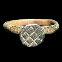 Anello romano antico talismano geometria sacra