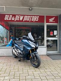 Honda forza 750 Blue jeans