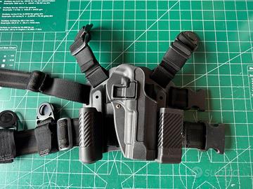 Fondina e Coscale Tattico Blackhawk per 92
