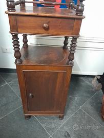 Comodino  Luigi Filippo noce