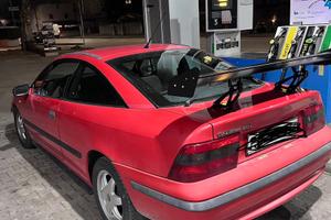 Opel calibra 2000 8v