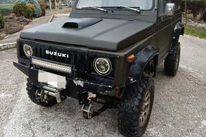 Suzuki Samurai 