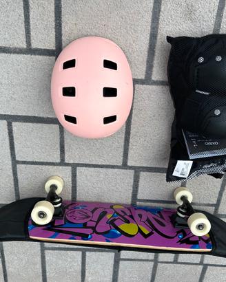SKATEBOARD COMPLETO & SET PROTEZIONI e casco