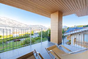 LUMINOSO ATTICO DI RECENTE COSTRUZIONE