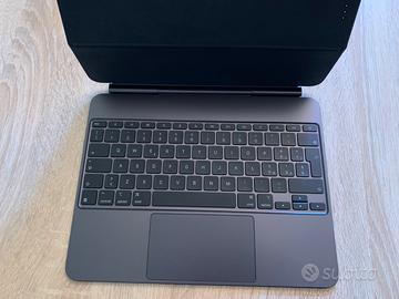 Apple Magic Keyboard iPad Pro 13