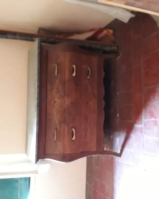 Cassettone antico