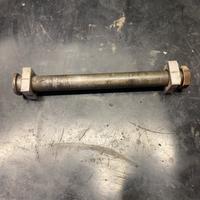 Perno ruota posteriore Honda CRF250-450