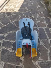 Seggiolino bici posteriore da portapacchi
