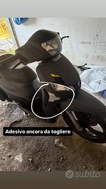 Peugeot tweet 125 GT targato polacco