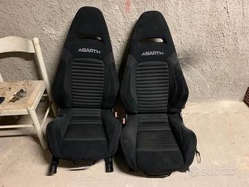 Interni 595 Abarth competizione sabelt