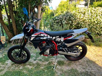 Moto SWM SM 125