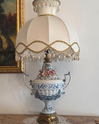 Lampada porcellana fiori eseguita a mano, grande