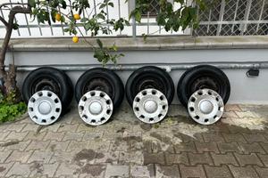 Cerchi fiat 500 con pneumatici PIRELLI 4 stagioni