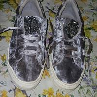 scarpe in camoscio grigie