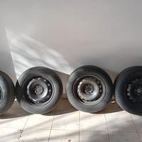Gomme invernali in buono stato  195/65 R15