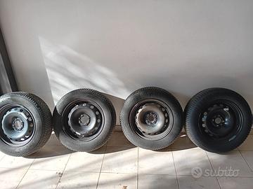 Gomme invernali in buono stato  195/65 R15