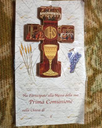 Crocifisso in legno con cartonato prima comunione