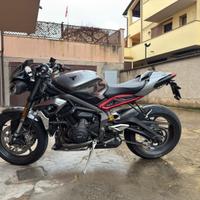 Triumph StreetTriple 765
