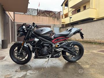 Triumph StreetTriple 765