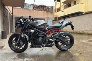 Triumph StreetTriple 765