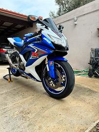 Suzuki gsx r 600 k8