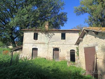 Rustico / Casale di 119 m² con 5 locali e box auto