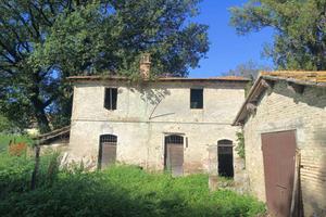 Rustico / Casale di 119 m² con 5 locali e box auto