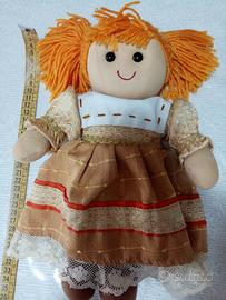Bambola di stoffa