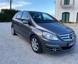 MERCEDES-BENZ B 180 CDI Executive