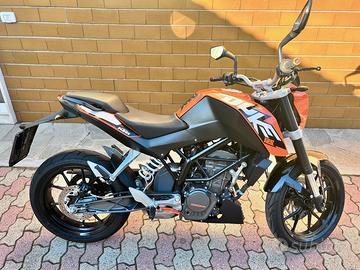 KTM Duke 125 ( 2011)