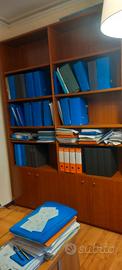 Scrivanie e librerie