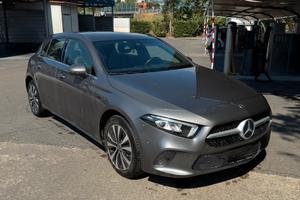 Mercedes A250e plugin hybrid - benzina/elettrico
