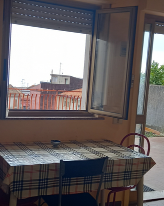 Bivano arredato ingresso indipendente