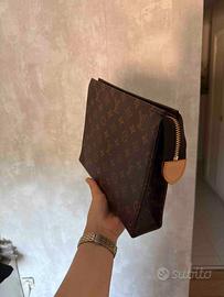 Pochette louise vitton