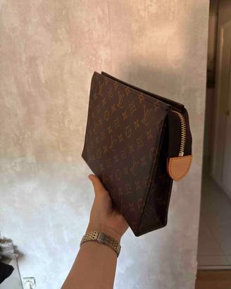 Pochette louise vitton