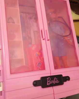 armadio di Barbie e Barbie travel 