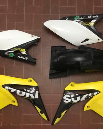 KIT PLASTICHE SUZUKI RMZ 250