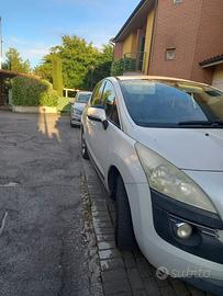 peuguot 3008 1.6 HDi 110CV cambio robotizzato Tecn