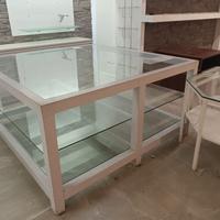 A45 Arredo negozio tavolo vetrina quadrato metallo