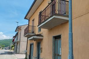 Casa indipendente con ampio terreno