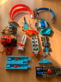 Lotto pezzi speciali piste Hot Wheels