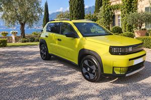 FIAT GRANDE PANDA 1.2 Hybrid 110 CV LA PRIMA