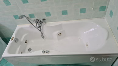 Vasca idromassaggio Jacuzzi