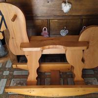 Cavallo a dondolo in legno di pino