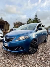 Lancia Ypsilon 1.0 FireFly 5 porte Hybrid Alberta 