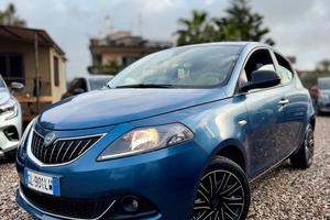 Lancia Ypsilon 1.0 FireFly 5 porte Hybrid Alberta 