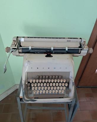 MACCHINA DA SCRIVERE  TRIUMPH