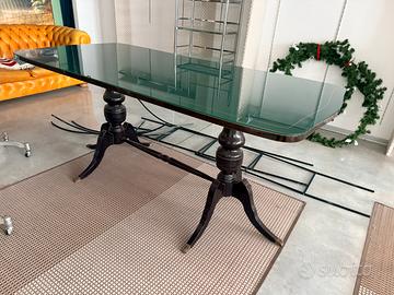 Tavolo con ripiano in vetro anni 60