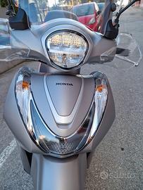 Honda mode 125