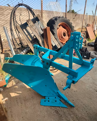 Aratro bivomero Nardi BRCP38 F tipo pesante 